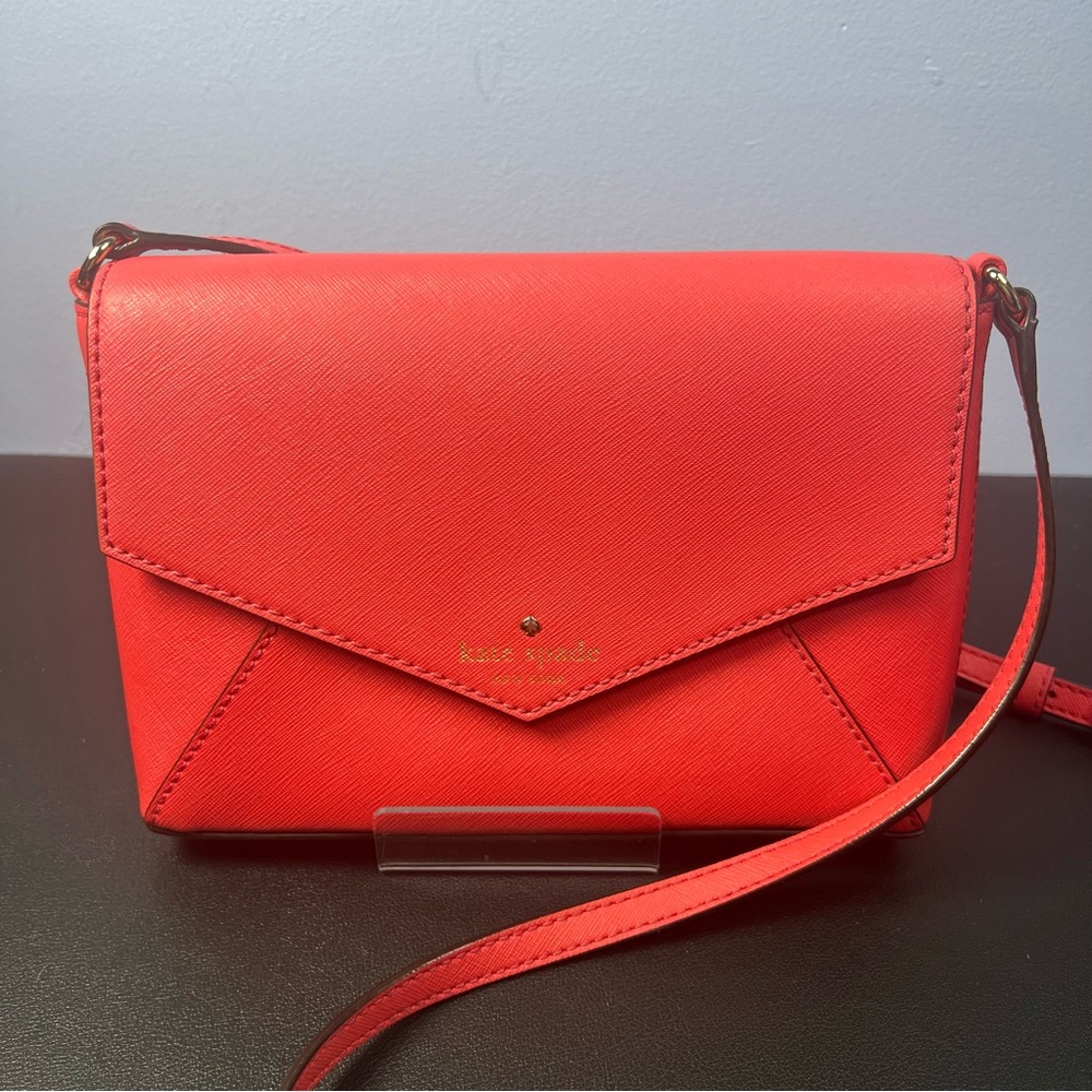 kate spade cedar street envelope crossbody bag